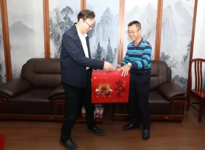 陈波一行到MILE·米乐（集团）官方网站-HOME
MILE·米乐（集团）官方网站-HOME开展新春走访慰问.jpg