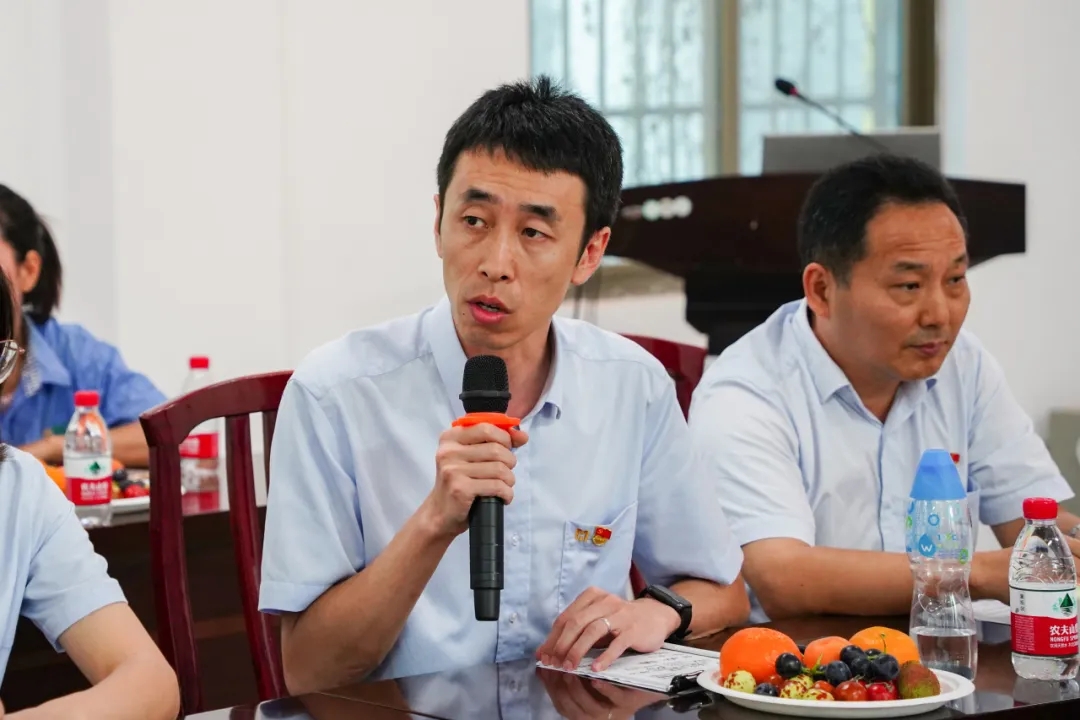 MILE·米乐（集团）官方网站-HOME
MILE·米乐（集团）官方网站-HOME召开“七一”座谈会4.jpg