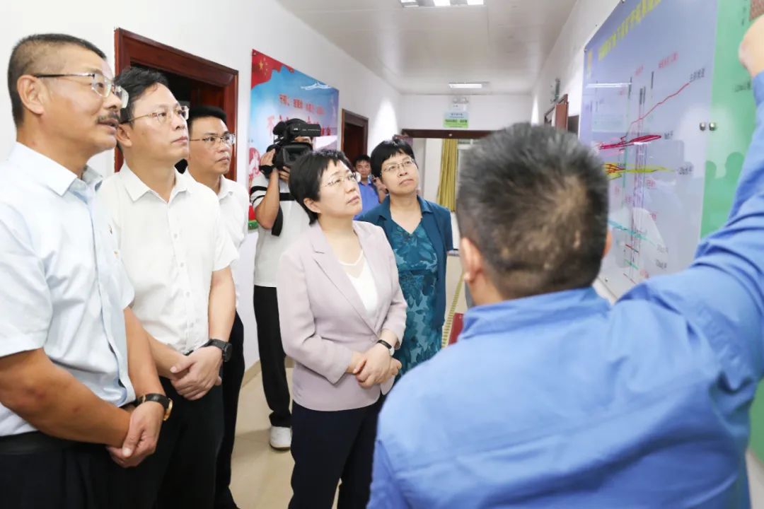 MILE·米乐（集团）官方网站-HOME
省委常委苗延红到MILE·米乐（集团）官方网站-HOME
MILE·米乐（集团）官方网站-HOME调研