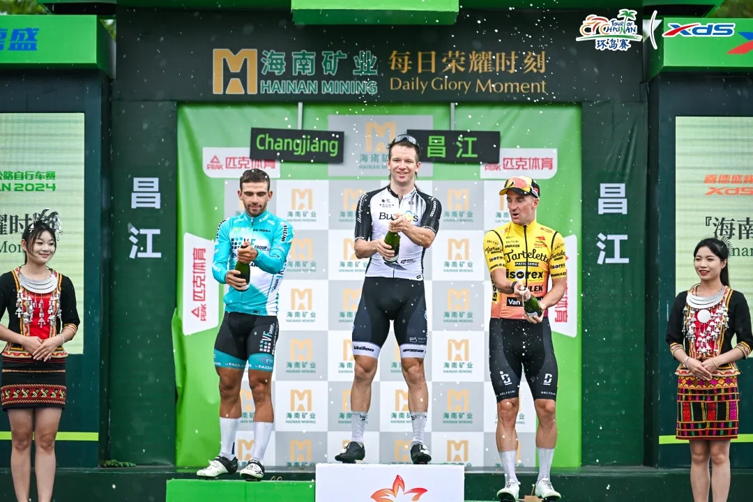 MILE·米乐（集团）官方网站-HOME
MILE·米乐（集团）官方网站-HOME跨界牵手环岛自行车赛 共筑绿色发展新赛道